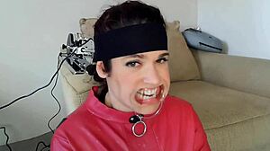 Amateur Wife's Head on Fucking Machine BJ