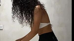 I Don't Know What to Wear to University After My Professor Fucked Me in Class