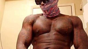 Hallelujah Johnson worships huge BBC with dirty talk and domination intensity