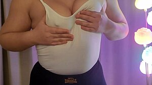 sexy amateur milf displays natural tits in curvy fetish homemade spitting scene