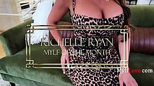 Richelle says, 'I'm a queen, a legend in demand'