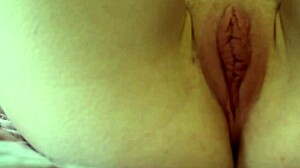 my girlfriend shows her pussy for a long time, i said to my friend