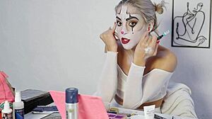 miss daisy diamond shows how to do harley quinn makeup for halloween