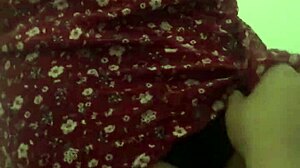 Bajo Falda De Mi Vecina Y Terminamos Cogiendo