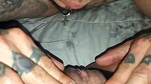 Dulcevaginaspro - la vecina me lo chupo rico y yo yo se la chupe rico le meti su juguete preferido