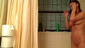 Russian oral games in the bath