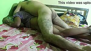 काली मैच्योर आंटी को पति ने गांड से चोदा आंटी कराह रही चिल्ला रही