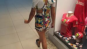 ja viu uma mini buceta shopping encontrei uma garota de buceta mais pequena que ja encarei na vida que delicia