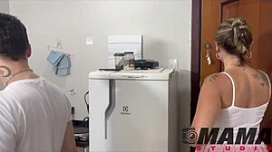 ela disse que ele n�o arrumou o canudo ent�o ele voltou e colocou a mangueira pra dentro l completo no sheer e x-red