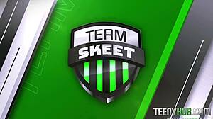 Hazel Moore Risks Sex With Stepbro Rion King