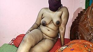 नई शादीशुदा जोड़े ने रोमांटिक चुदाई और फेशियल एंजॉय किया