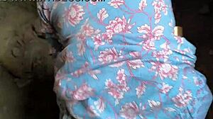 women laborers connect with contractor for extra earnings