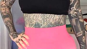 Melody Radford Tries On Gym Tights