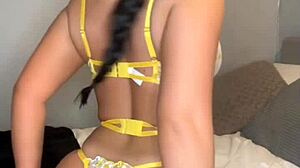 British Exchange Student Masturbates with Toys in Webcam Session