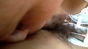 เธอดูดหำให้ฉันเสียวควยมากทำให้ฉันน้ำแตกเข้าไปในปากของเธอ