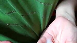 Quickie blowjob & licking cum from hands in high definition.