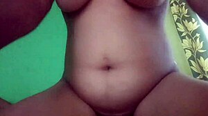 hot muslim gf on peak when bf sits next to her in hindi audio blowjob