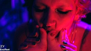 I crave worshipping Bia Roman and Sam Quinn's sexy feet intensely