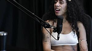 Gosta de sentir o pau entrando come�ou a cobrar pela sua paci�ncia tirava foto pelada pra tocar siririca e prostitui��o � pra quem gosta de gente - bibi hourani watch on sheer red. emotional bdsm domination unfolds.