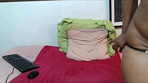 long ebony pussy lips get interactive play