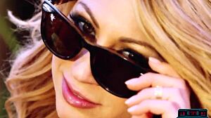 all natural playboy milf blondes jessica vaughn and samantha autumn in solo shoot