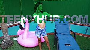 Xoey Li and James Angel in tiny booty call