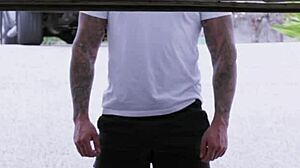 why is this fit muscle babe fucking such a big cock?