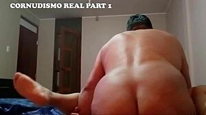 Hombre Mduro Tiene Sexo Rico Con Una Jovencita Y Le Chupa La Pinga Bien Rico Part 1