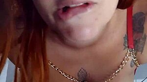 Woman shows off new outfit and big ass on cameras