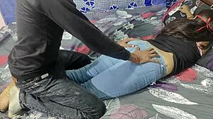 सौतेला बेटा अपनी सौतेली मॉम की गांड चोदता है देसी गांड चुदाई