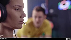 Gamer Girl's Time Freeze Turns to Creampie?