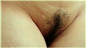 Mature woman shows off her anal in appreciation session