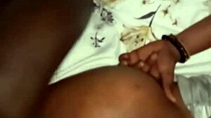 नाइटवियर में स्टेपडॉटर की इंटेंस चुदाई