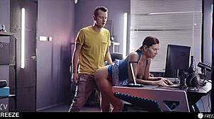 Gamer Girl's Time Freeze Turns to Creampie?