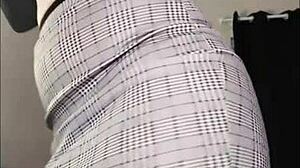 Look at this sexy fat ass dancing in fishnets