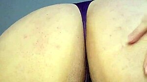 Curvy latina bbw stretches to take every inch of her 9-inch dildo