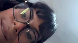 Novinha loses her phone and intimate videos she makes for her girlfriend leak online