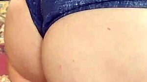 Fetish mistress elza koms dominates with big pussy lips