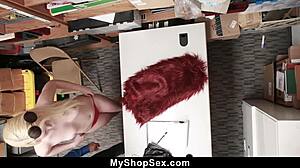 Teen Received A Mouth Full Of Mall Guards Cum As Punishment - Moshopsex