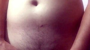 nứng quá, tôi đã thổ lộ cảm xúc với cô ấy trong buổi gặp gỡ đầy căng thẳng