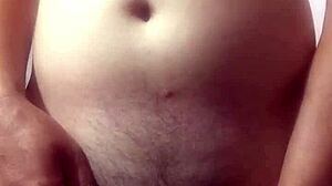 nứng quá, tôi đã thổ lộ cảm xúc với cô ấy trong buổi gặp gỡ đầy căng thẳng