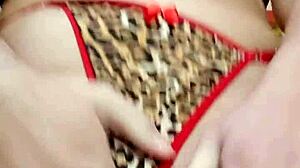 Opening my juicy pussy for my eaters