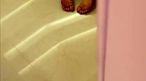 My stepmother shakes her ass, heating me up, so I FUCK her PUSSY until I CUM