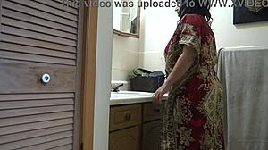 i wuz shocked wen my stepson cummed insid my pussey, pakistani style