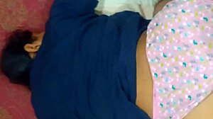 Wow, this Indian bhabhi's tight ass fucking in doggy is amazing!