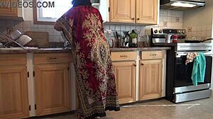 i wuz shocked wen my stepson cummed insid my pussey, pakistani style