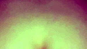 Culona latina follada vaginal con su consolador en el baño