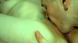 Prurient man licks pussy and she orgasms 😍