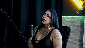 Ele Queria Um Programa Com Sua Esposa Chegando Do Trabalho Cliente Que Goza Antes E Nao Gosta De Sexo Anal - Marcelly Melo Sheer Red