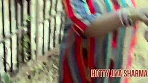 Desi girl outdoor fuck with her boyfriend